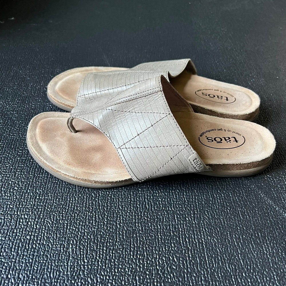 Taos Rumor Women 11 Leather Thong Sandals Grey Comfort Slide Resort Wear Neutral